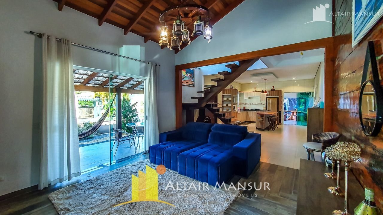 Casa Alto Padrão à Venda 250m² – 4 Quartos, 4 Vagas, Varanda e Deck, Itapoá – SC – Foto 11 | Altair Mansur Imóveis Casa Alto Padrão à Venda 250m² – 4 Quartos, 4 Vagas, Varanda e Deck, Itapoá – SC