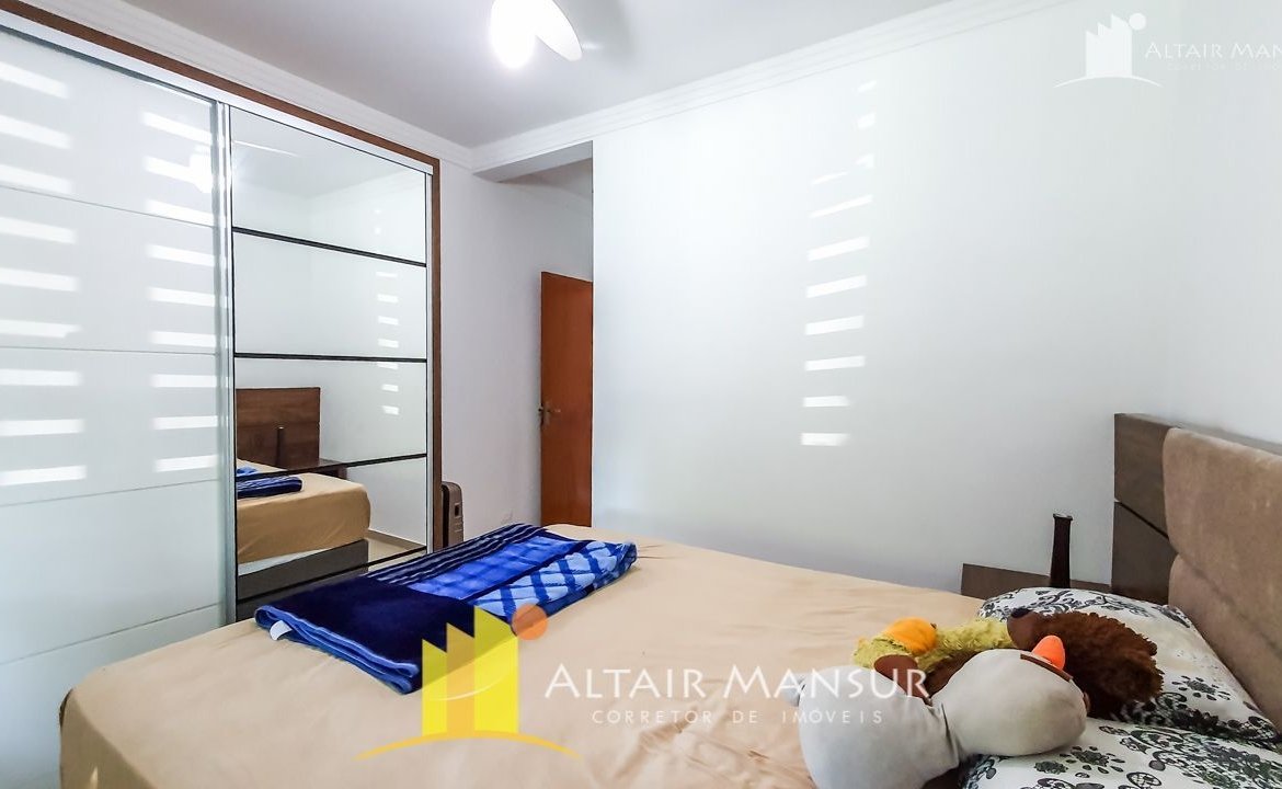 Casa Alto Padrão à Venda 250m² – 4 Quartos, 4 Vagas, Varanda e Deck, Itapoá – SC