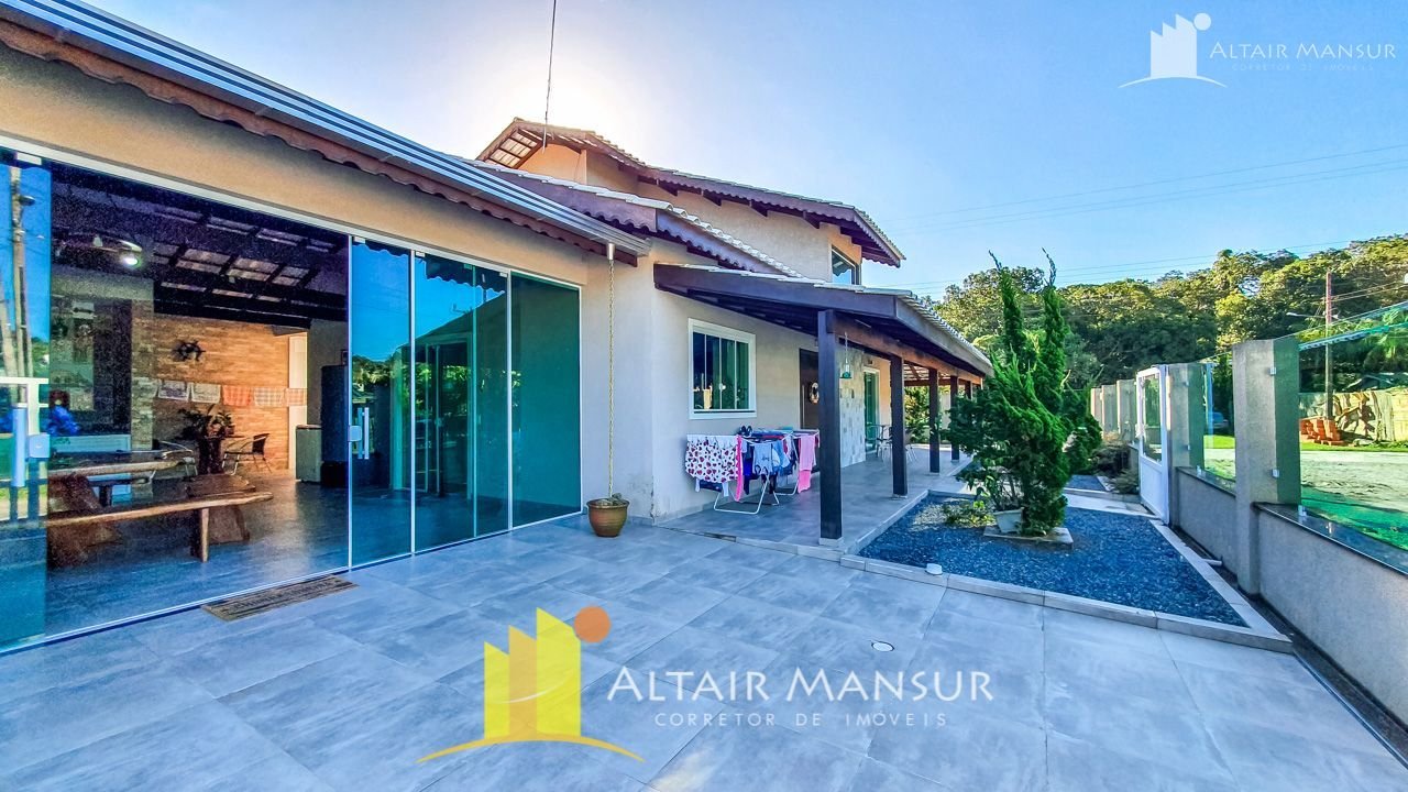 Casa à Venda em Itapoá SC – Santa Clara – Foto 5 | Altair Mansur Imóveis Foto 5 de Casa à Venda em Itapoá SC - Bairro Santa Clara - Altair Mansur Imóveis