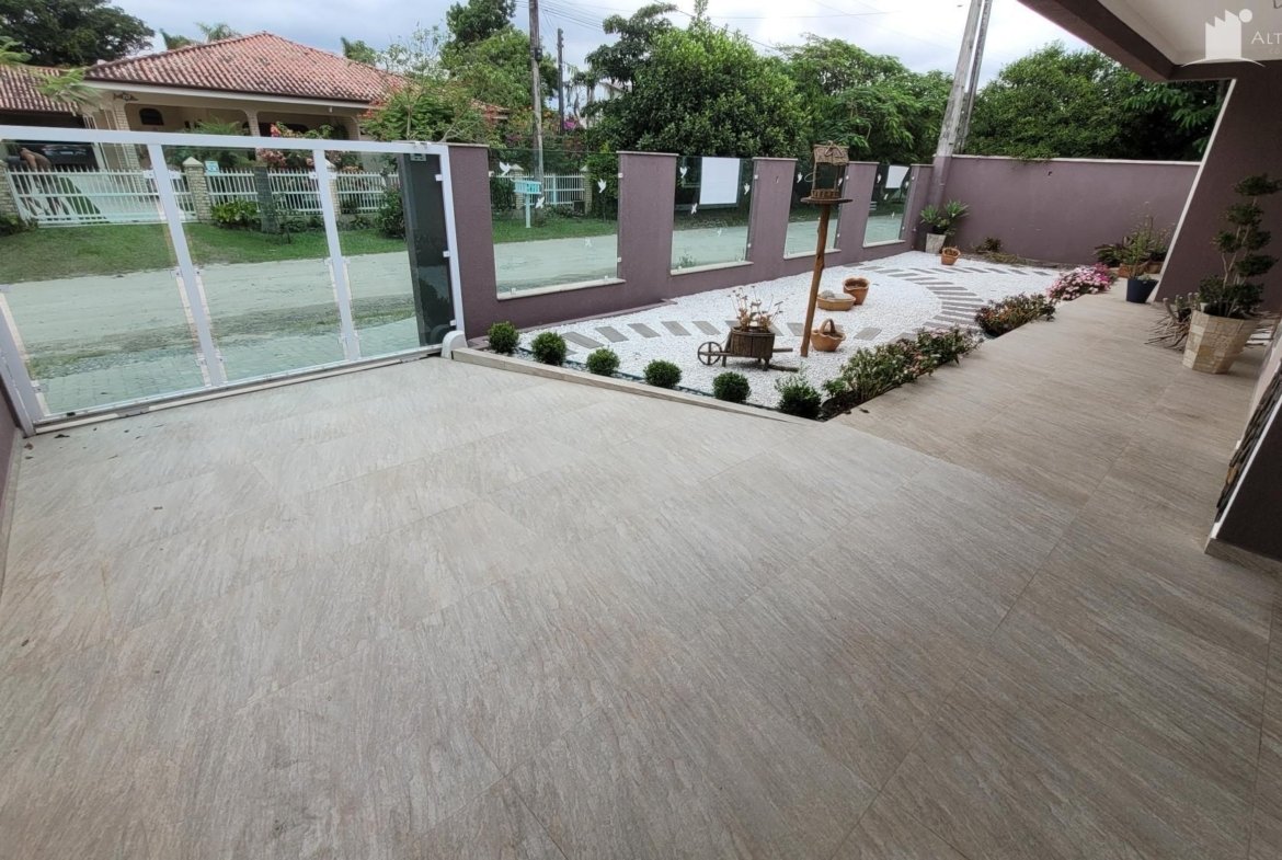 Foto 1 de Casa à Venda em Itapoá SC - Bairro Balneário Itapoá - Altair Mansur Imóveis
