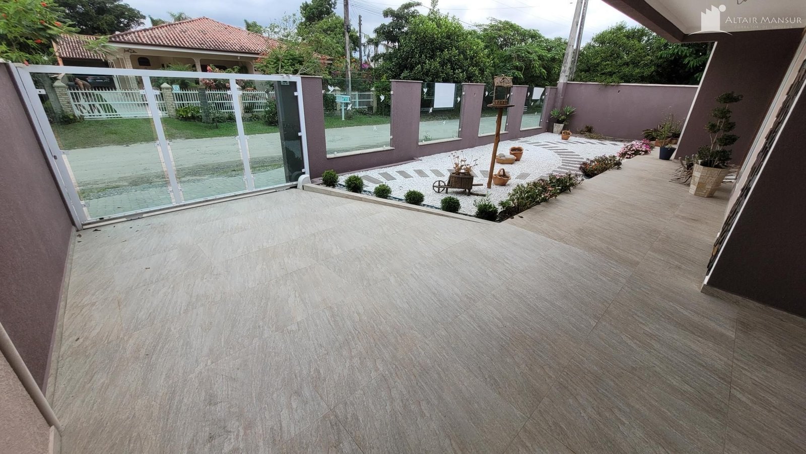 Casa à Venda em Itapoá SC – Balneário Itapoá – Foto 1 | Altair Mansur Imóveis Foto 1 de Casa à Venda em Itapoá SC - Bairro Balneário Itapoá - Altair Mansur Imóveis