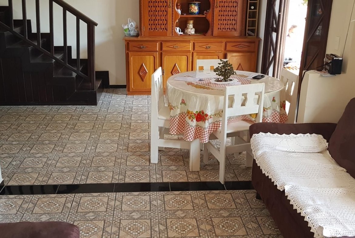 Sobrado à Venda 384m² – 3 Quartos(2 suítes) – Princesa do Mar, Itapoá – SC