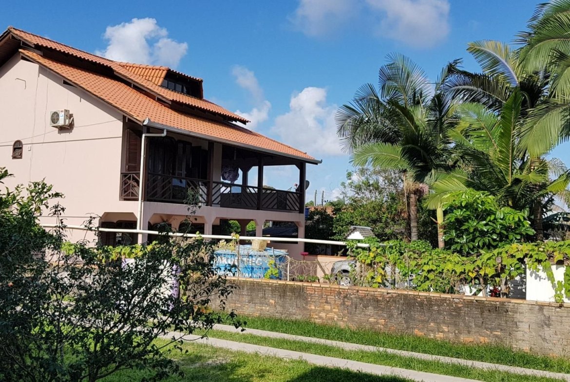 Foto 3 de Casa à Venda em Itapoá SC - Bairro Princesa do Mar - Altair Mansur Imóveis
