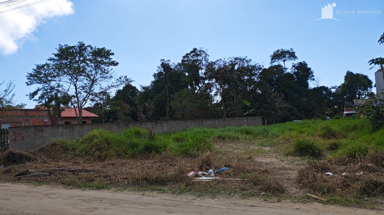Terreno à Venda em Itapoá SC – Mariluz – Foto 2 | Altair Mansur Imóveis Foto 2 de Terreno à Venda em Itapoá SC - Bairro Mariluz - Altair Mansur Imóveis