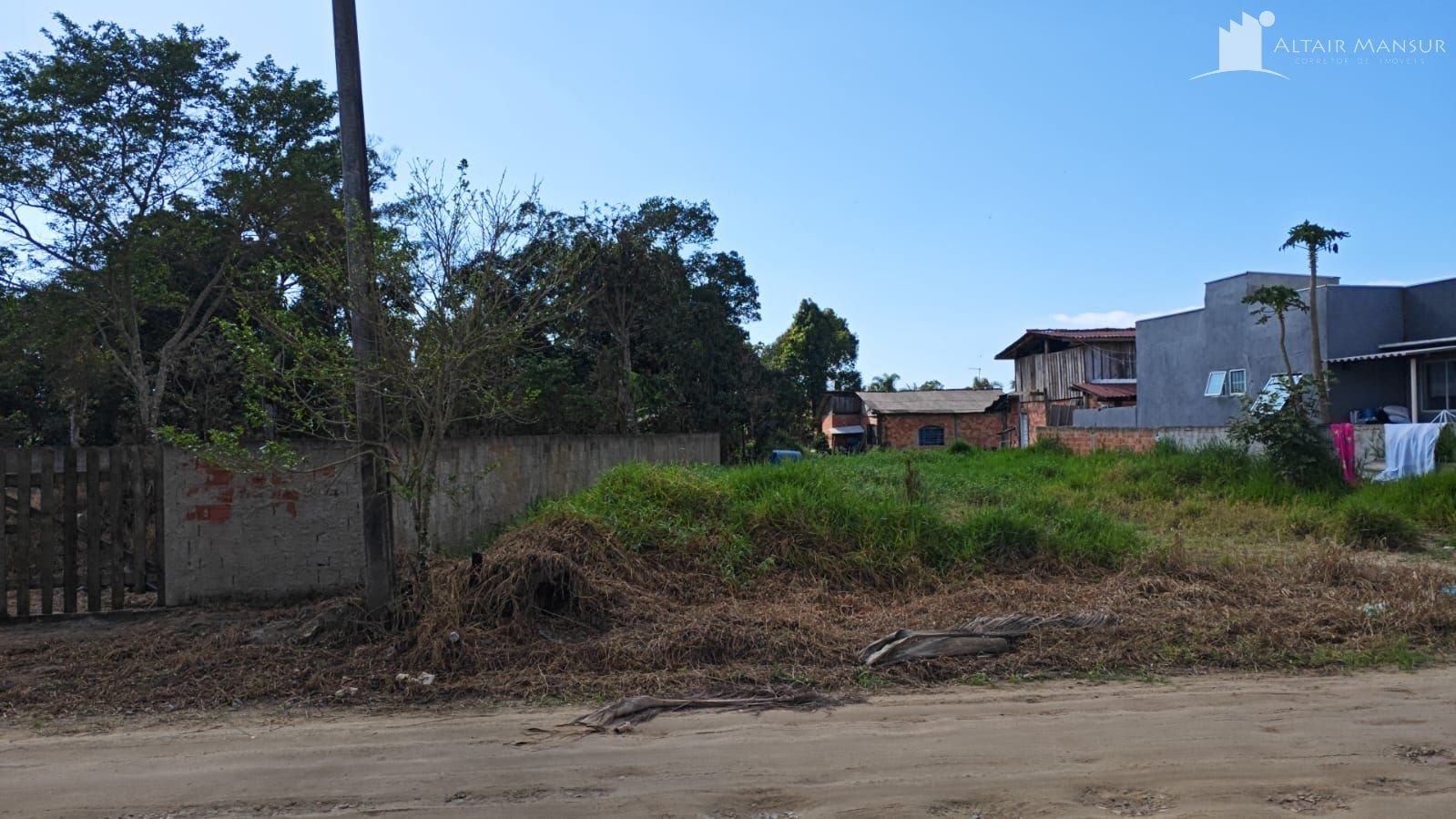 Terreno à Venda em Itapoá SC – Mariluz – Foto 3 | Altair Mansur Imóveis Foto 3 de Terreno à Venda em Itapoá SC - Bairro Mariluz - Altair Mansur Imóveis
