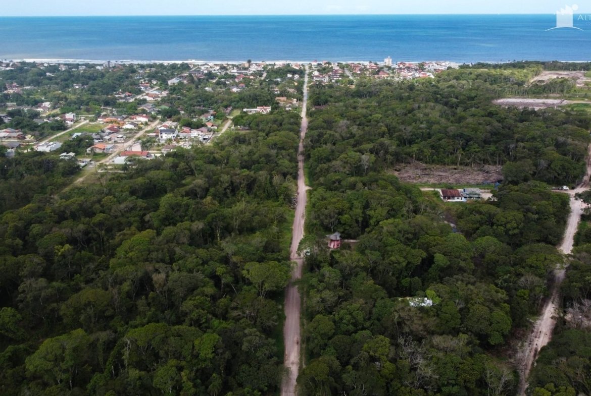 Terrenos  com rua aberta e preço imbatível à venda em Itapoá