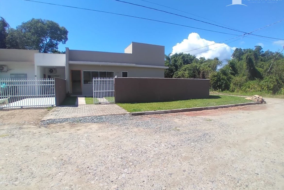 Casa Nova à Venda Perto do Mar, 2 quartos, 1 vaga – Brandalize, Itapoá – SC
