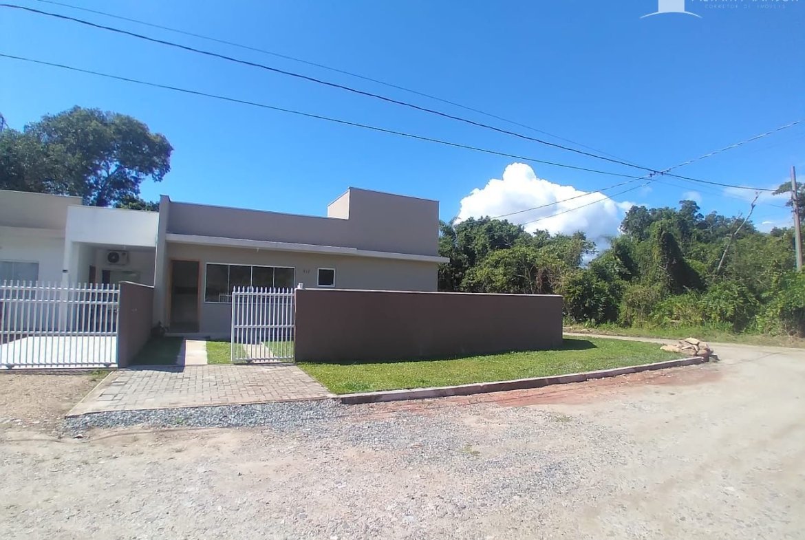 Casa Nova à Venda Perto do Mar, 2 quartos, 1 vaga – Brandalize, Itapoá – SC