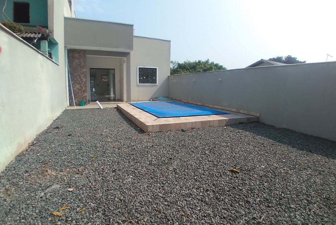 Sobrado Novo à Venda, Piscina, Churrasqueira, 300m do Mar, Cambijú, Itapoá – SC