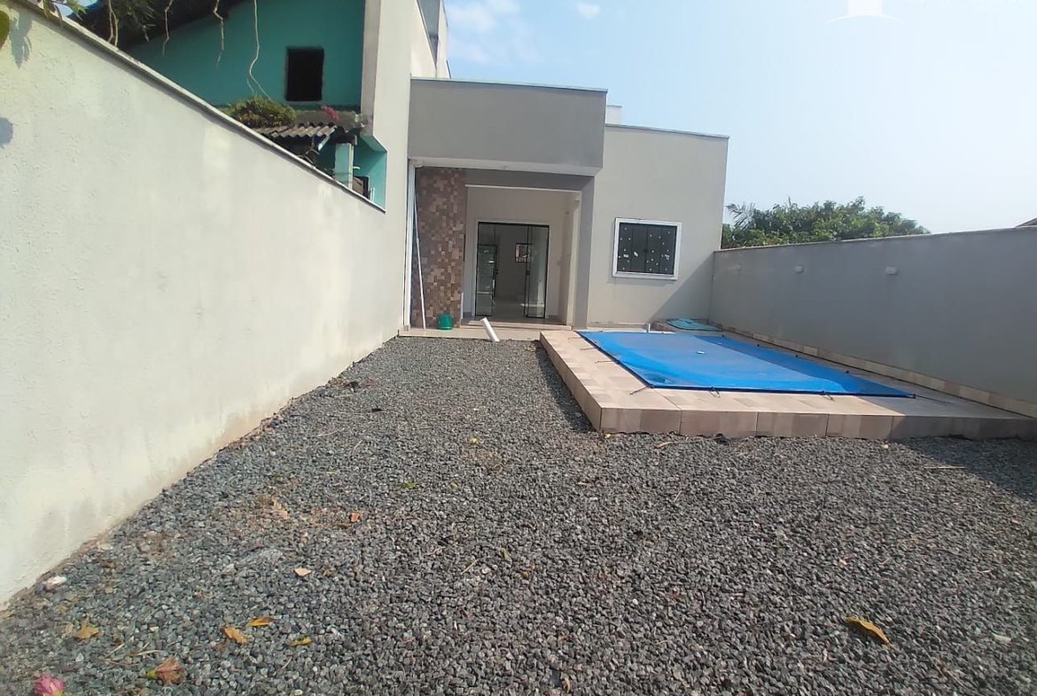 Sobrado Novo à Venda, Piscina, Churrasqueira, 300m do Mar, Cambijú, Itapoá – SC