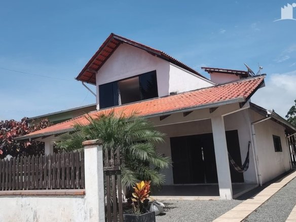 Foto 1 de Sobrado à Venda em Itapoá SC - Bairro Balneário Brasília - Altair Mansur Imóveis