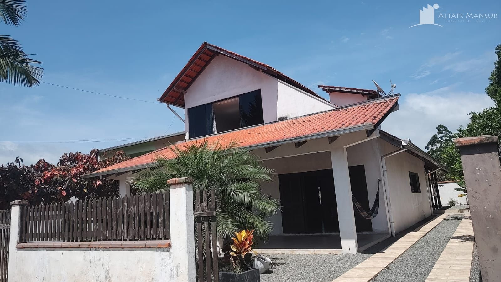 Sobrado à Venda em Itapoá SC – Balneário Brasília – Foto 1 | Altair Mansur Imóveis Foto 1 de Sobrado à Venda em Itapoá SC - Bairro Balneário Brasília - Altair Mansur Imóveis