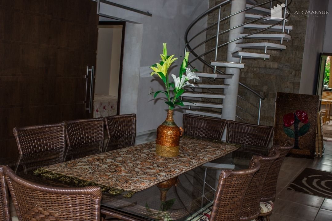 Sobrado Alto Padrão à Venda 420m² – Mobiliado, c/ Mezanino – Brasília, Itapoa/SC