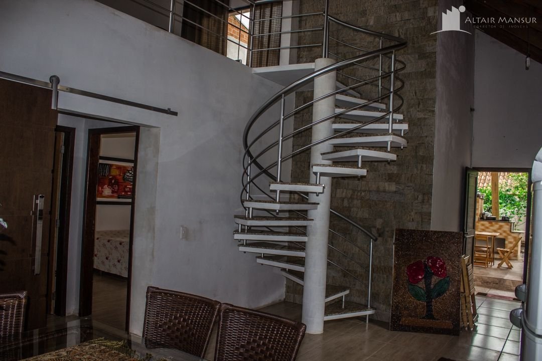 Sobrado Alto Padrão à Venda 420m² – Mobiliado, c/ Mezanino – Brasília, Itapoa/SC