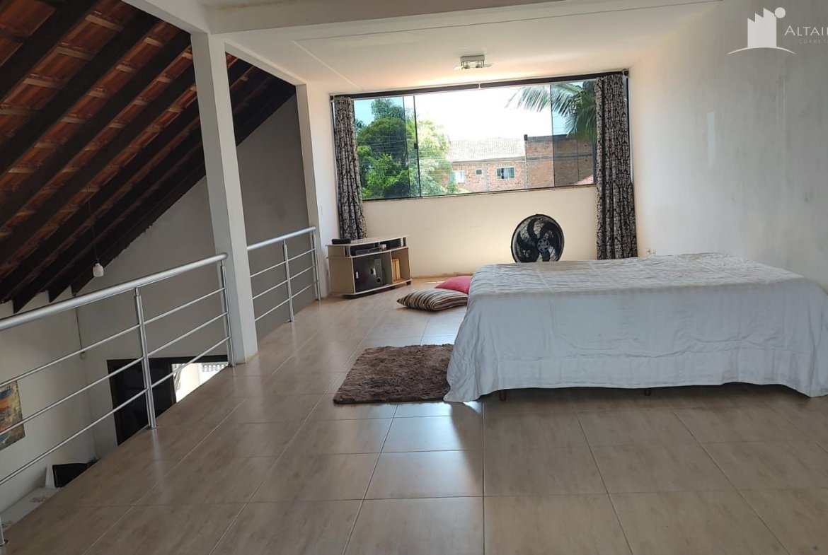 Sobrado Alto Padrão à Venda 420m² – Mobiliado, c/ Mezanino – Brasília, Itapoa/SC