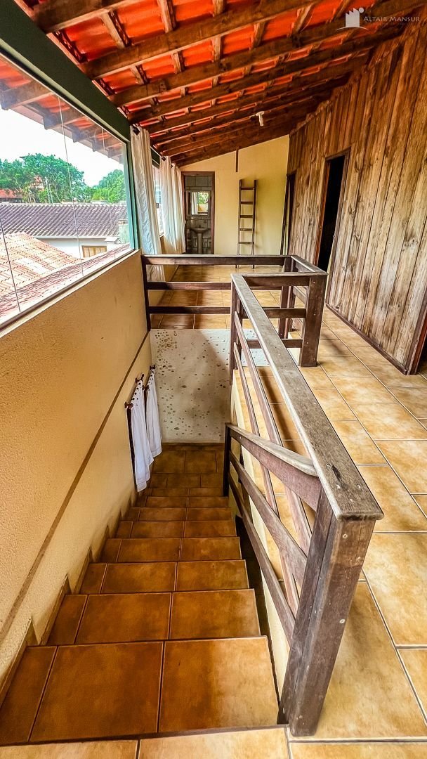 Sobrado à Venda 7 dormitórios 1 suítes Terreno 708m² Itapema do Norte, Itapoá SC