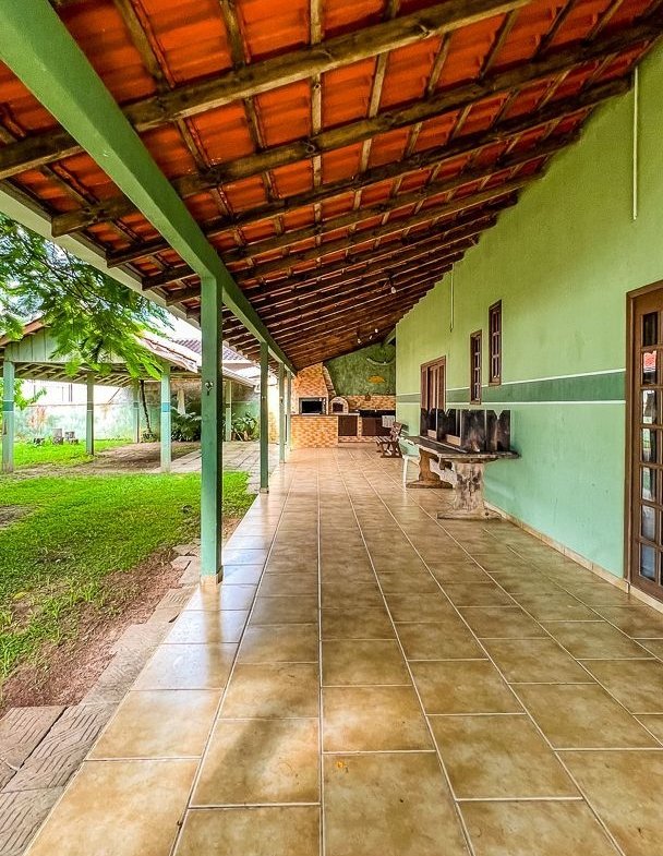 Sobrado à Venda 7 dormitórios 1 suítes Terreno 708m² Itapema do Norte, Itapoá SC