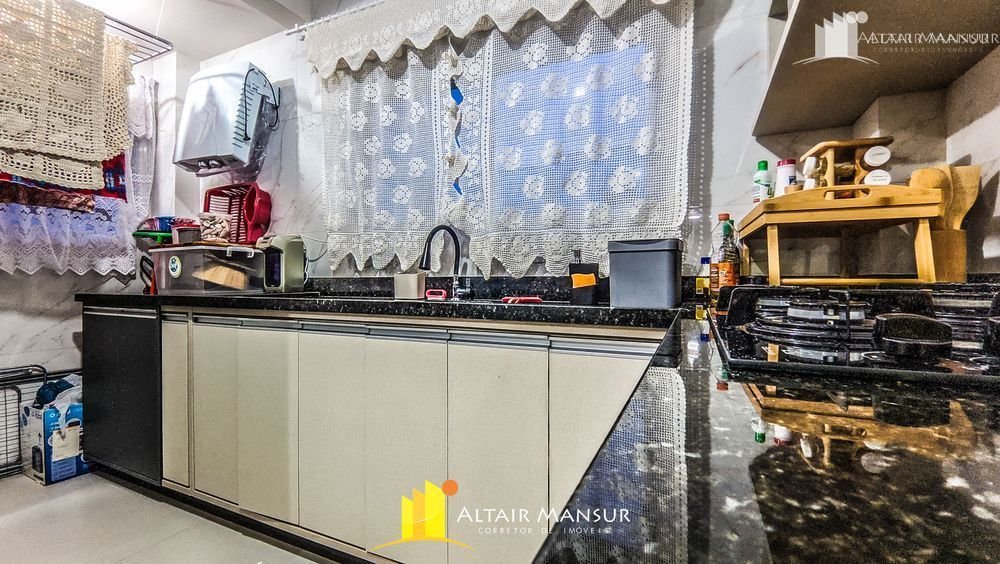Apartamento beira mar com piscinas