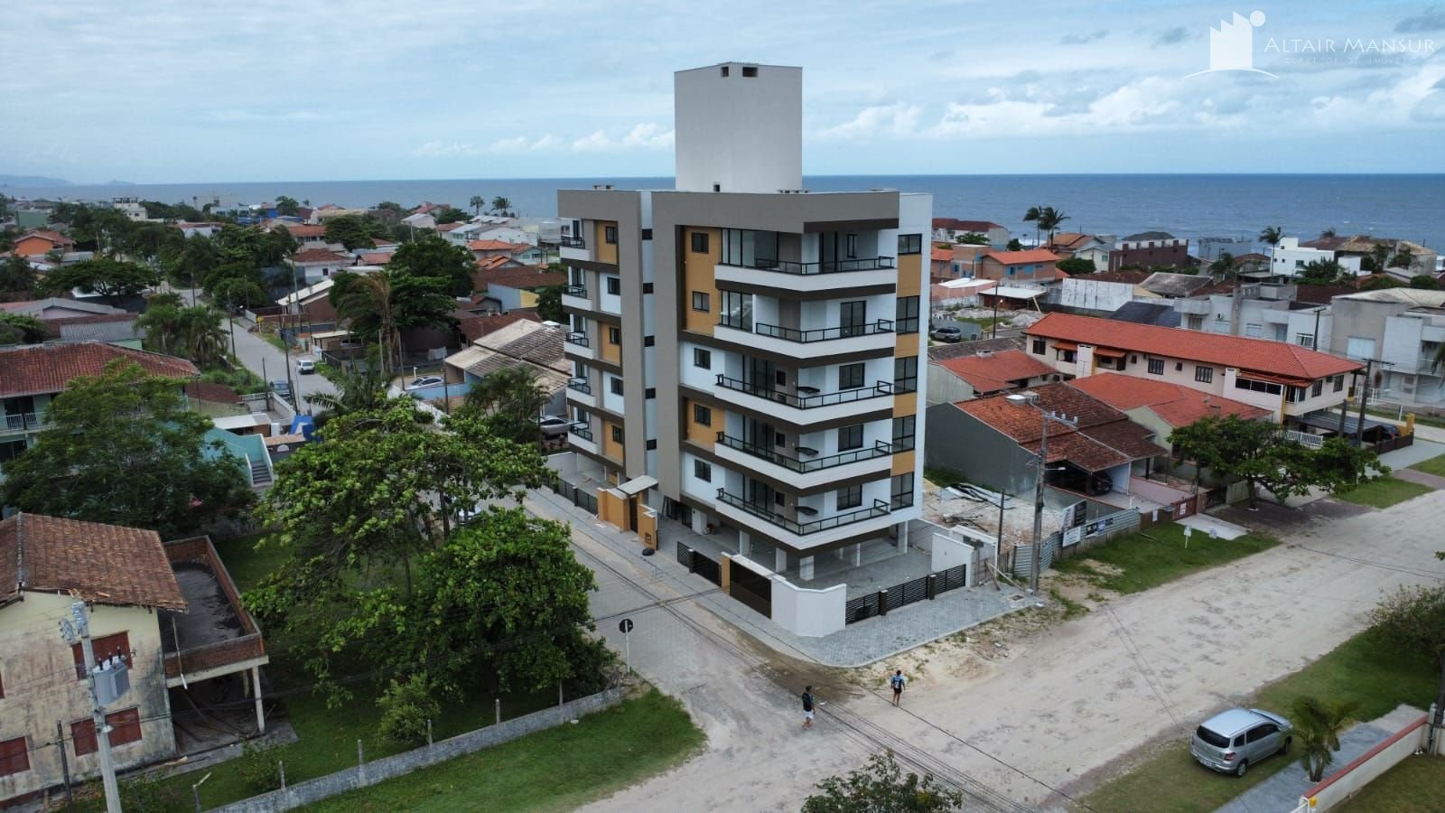 Foto 1 de Apartamento à Venda em Itapoá SC - Bairro Balneário Brasília - Altair Mansur Imóveis
