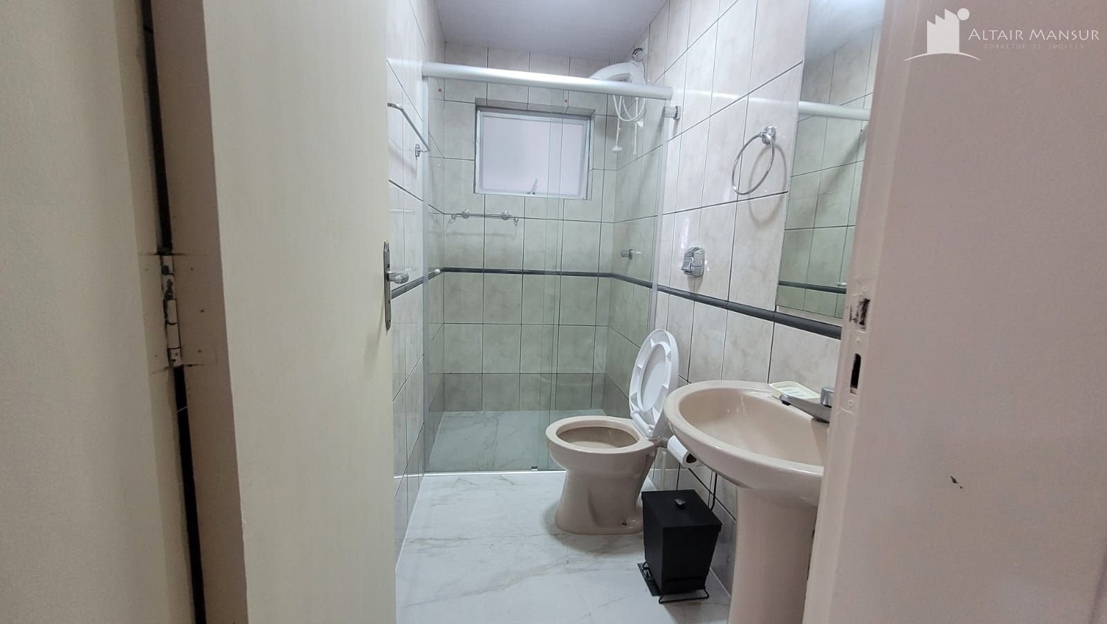 Apartamento condominio frente mar