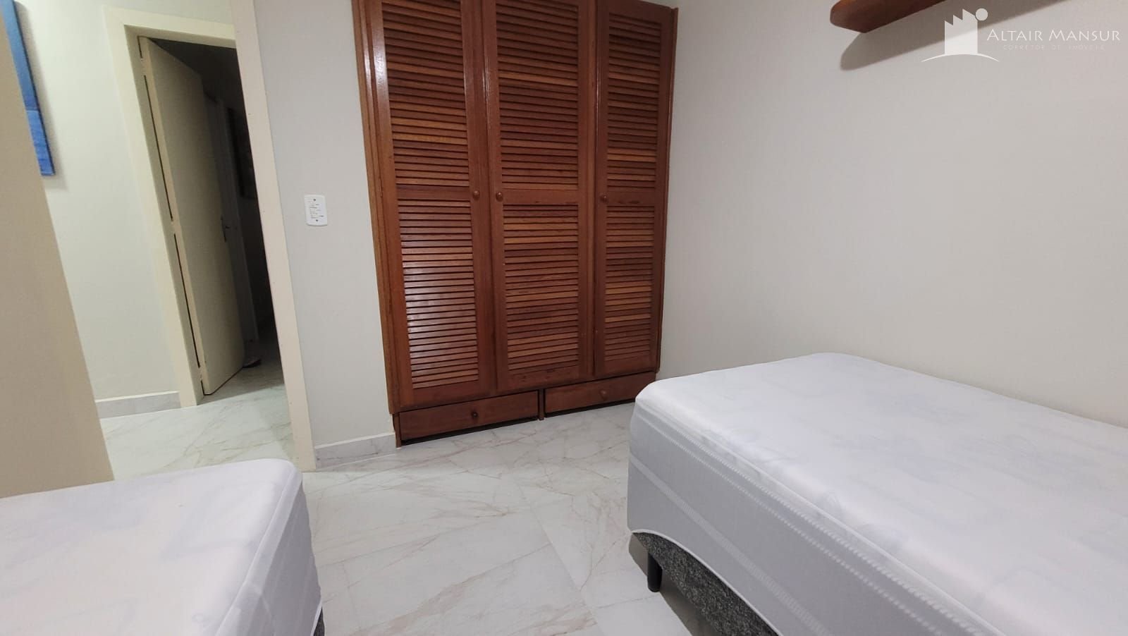 Apartamento condominio frente mar