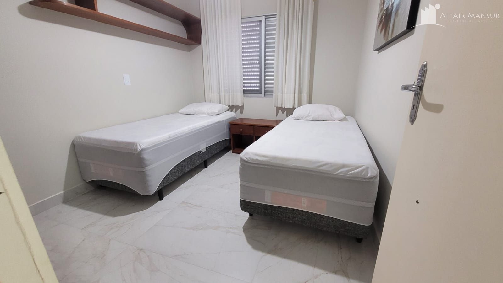 Apartamento condominio frente mar