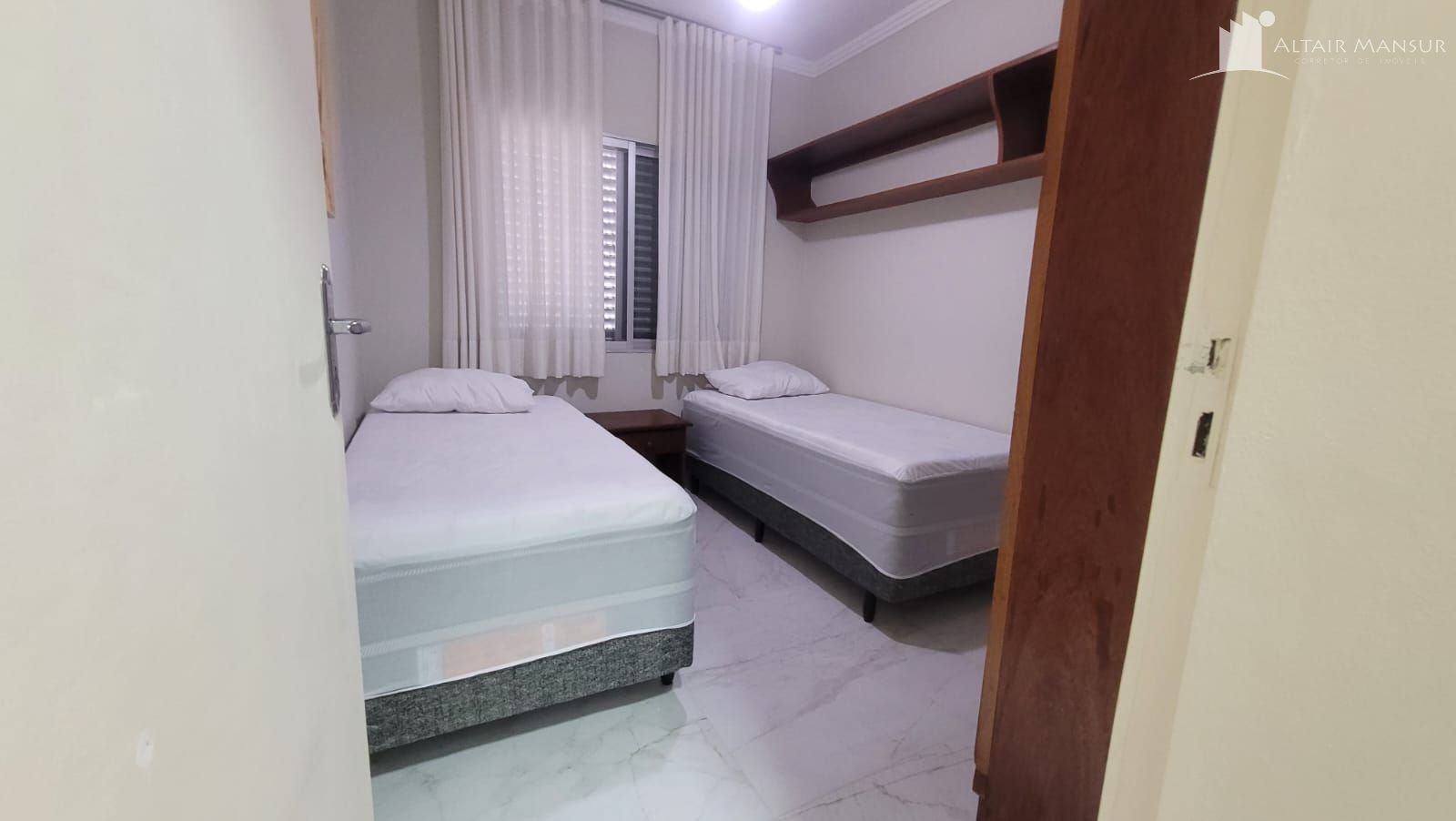Apartamento condominio frente mar