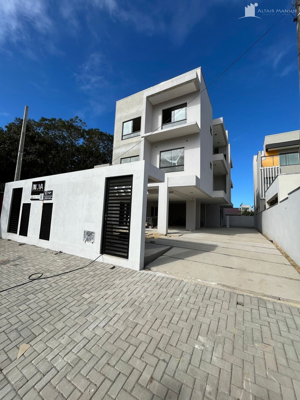 Foto 1 de Apartamento à Venda em Itapoá SC - Bairro Jardim da Barra - Altair Mansur Imóveis