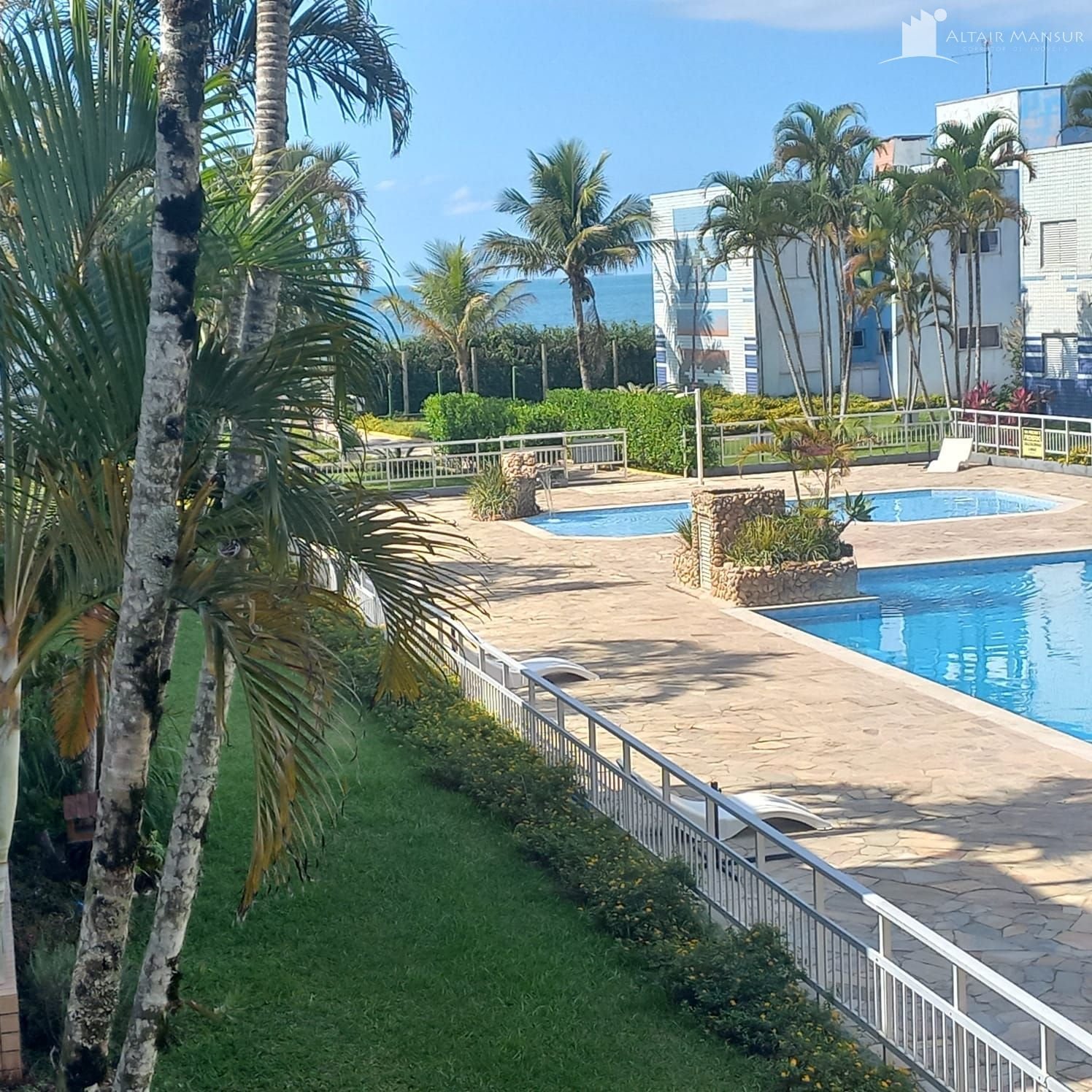 Apartamento à Venda em Itapoá SC – Maresia – Foto 1 | Altair Mansur Imóveis Foto 1 de Apartamento à Venda em Itapoá SC - Bairro Maresia - Altair Mansur Imóveis