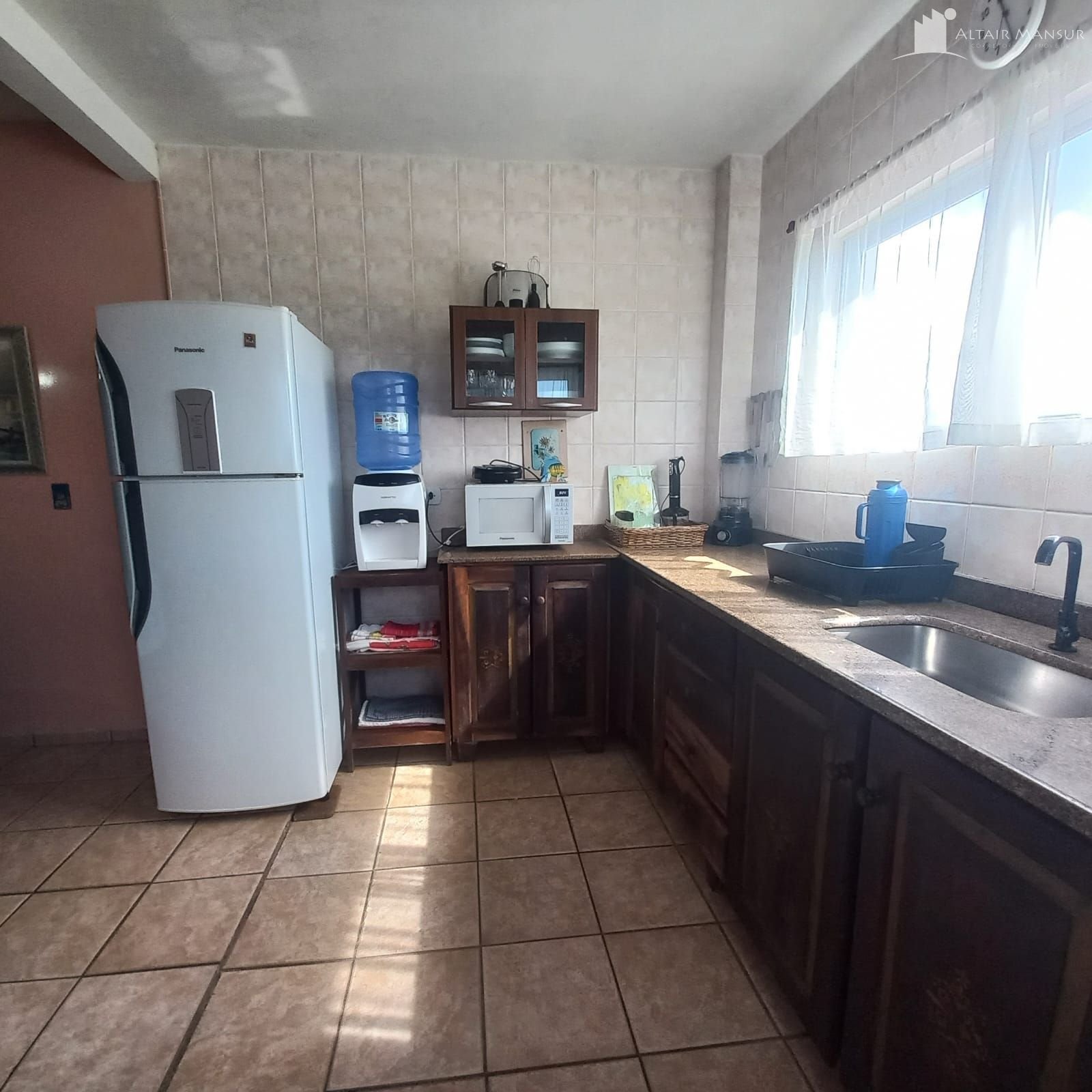 Apartamento de 3 quartos beira mar no Paese