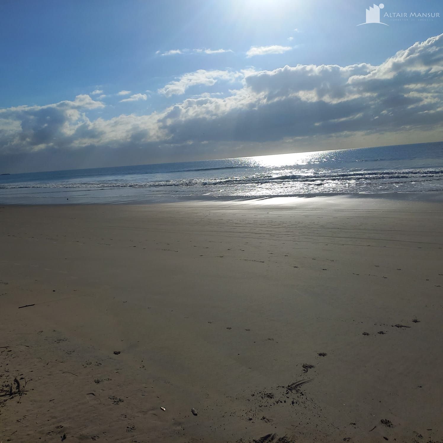 Apartamento de 3 quartos beira mar no Paese