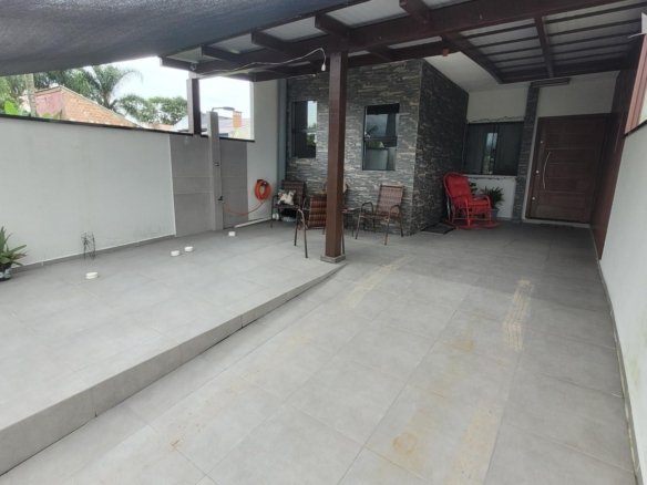 Foto 1 de Casa à Venda em Itapoá SC - Bairro Balneário Cambijú - Altair Mansur Imóveis