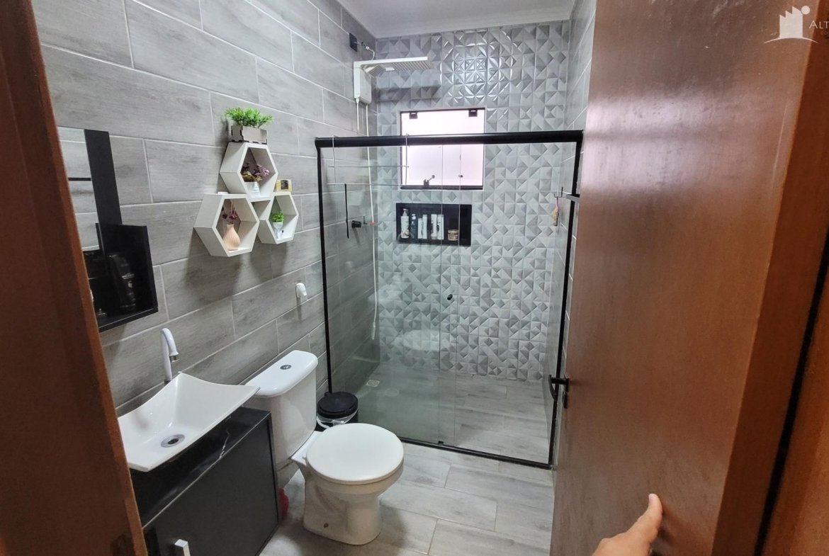 Casa com 3 dormitórios no Cambiju