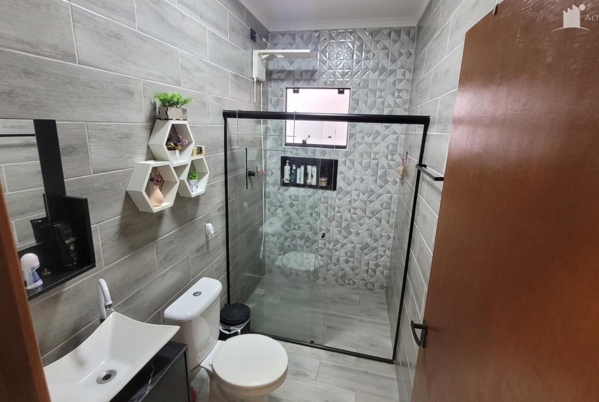 Casa com 3 dormitórios no Cambiju