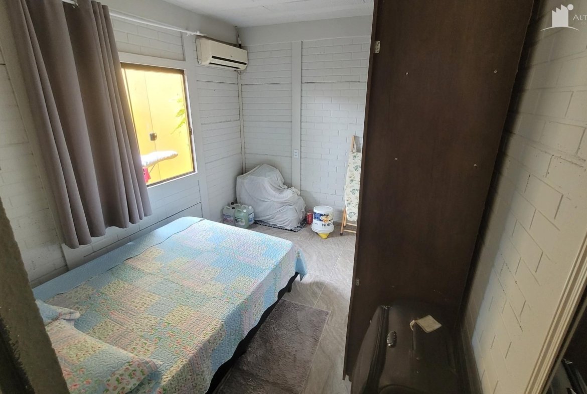 Casa com 3 dormitórios no Cambiju