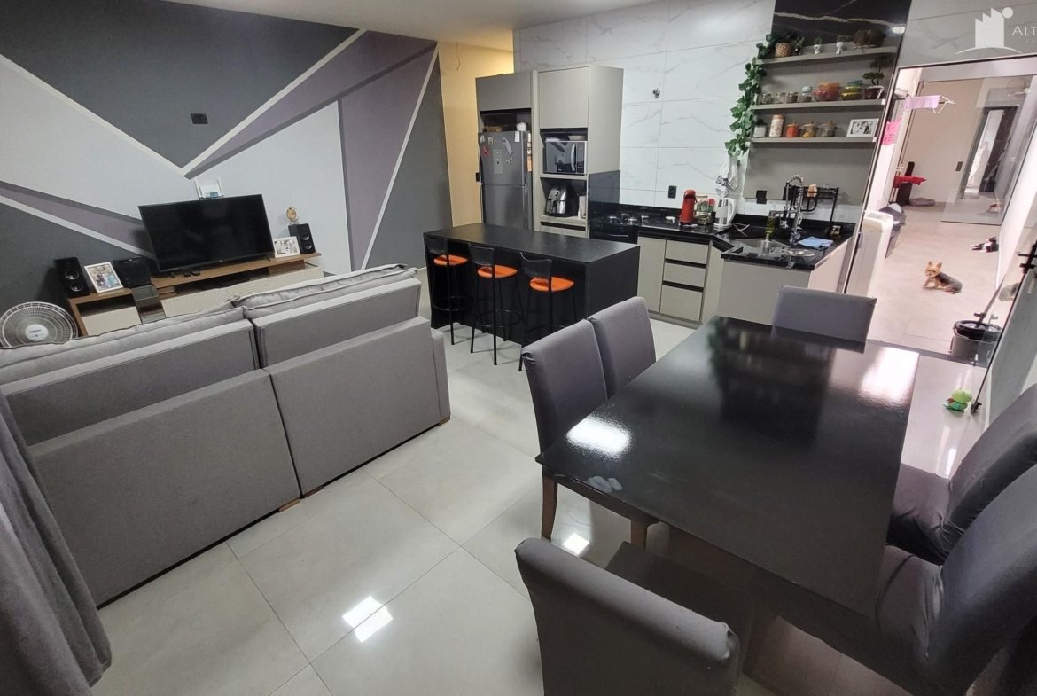 Casa com 3 dormitórios no Cambiju