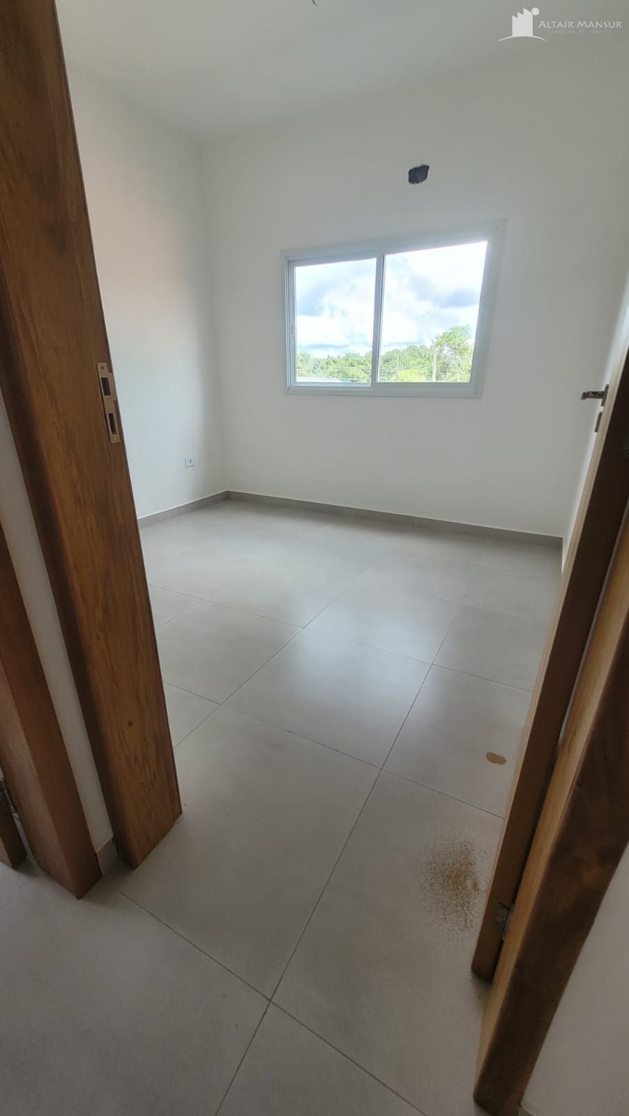 Sobrado Balneário Cambiju