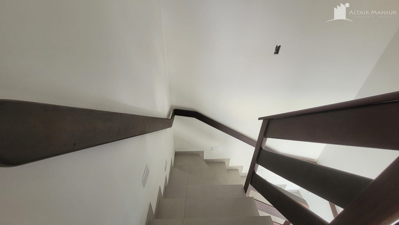 Sobrado Balneário Cambiju