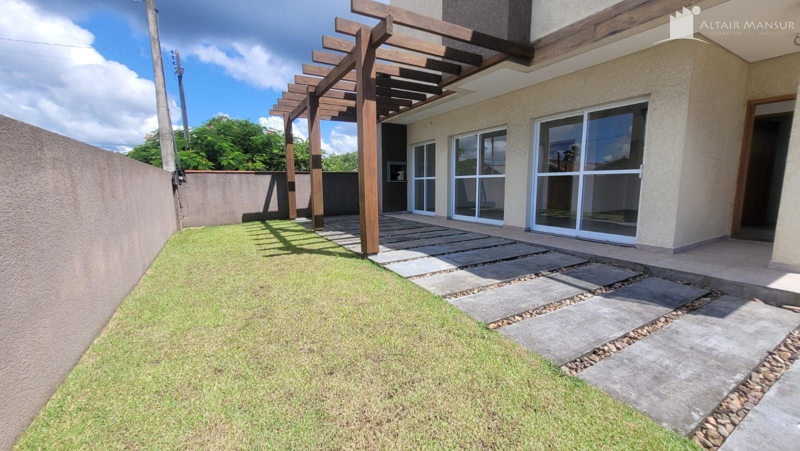 Casa à Venda em Itapoá SC – Cambijú – Foto 4 | Altair Mansur Imóveis Foto 4 de Casa à Venda em Itapoá SC - Bairro Cambijú - Altair Mansur Imóveis