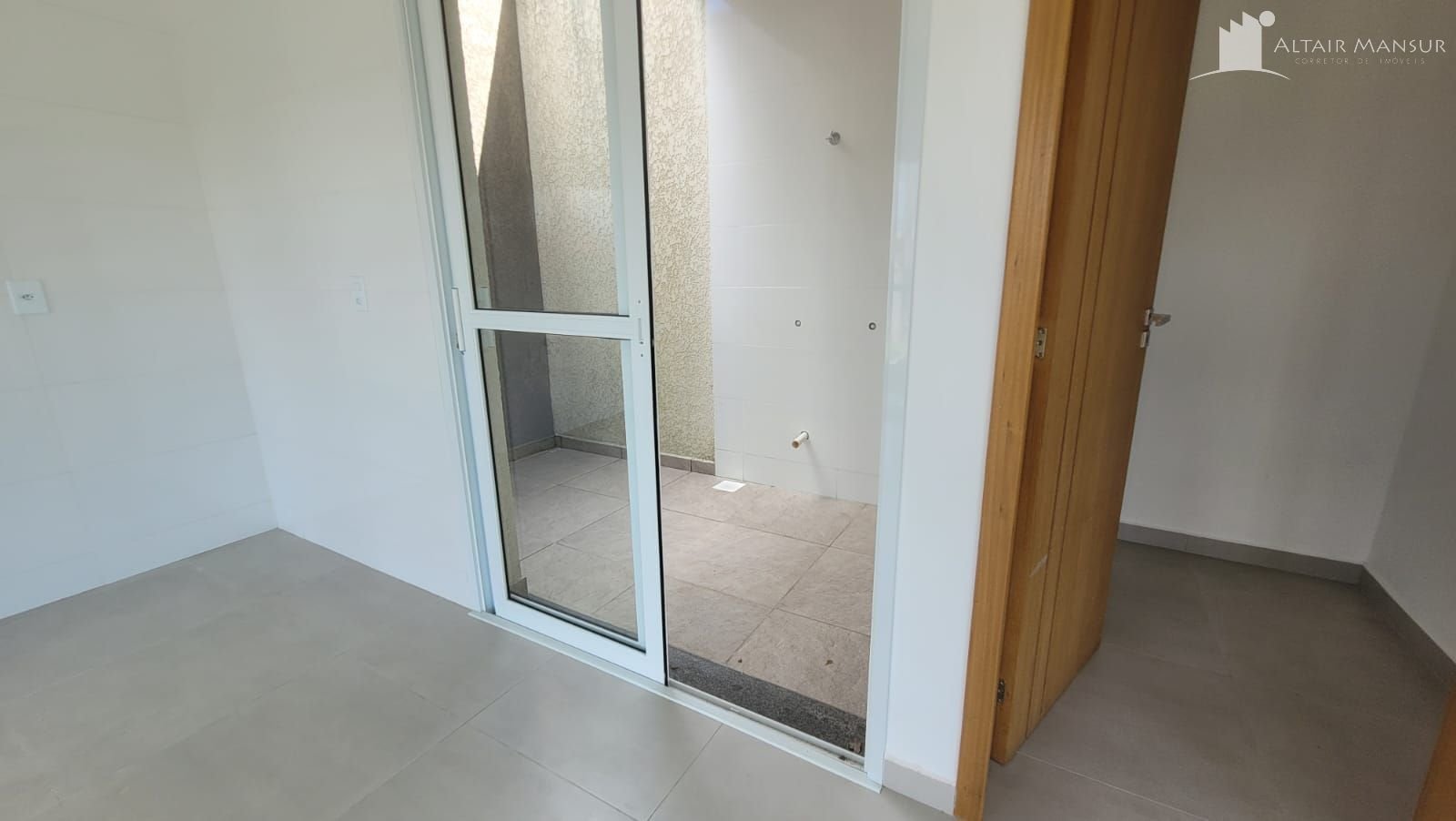 Casa à Venda em Itapoá SC – Cambijú – Foto 5 | Altair Mansur Imóveis Foto 5 de Casa à Venda em Itapoá SC - Bairro Cambijú - Altair Mansur Imóveis