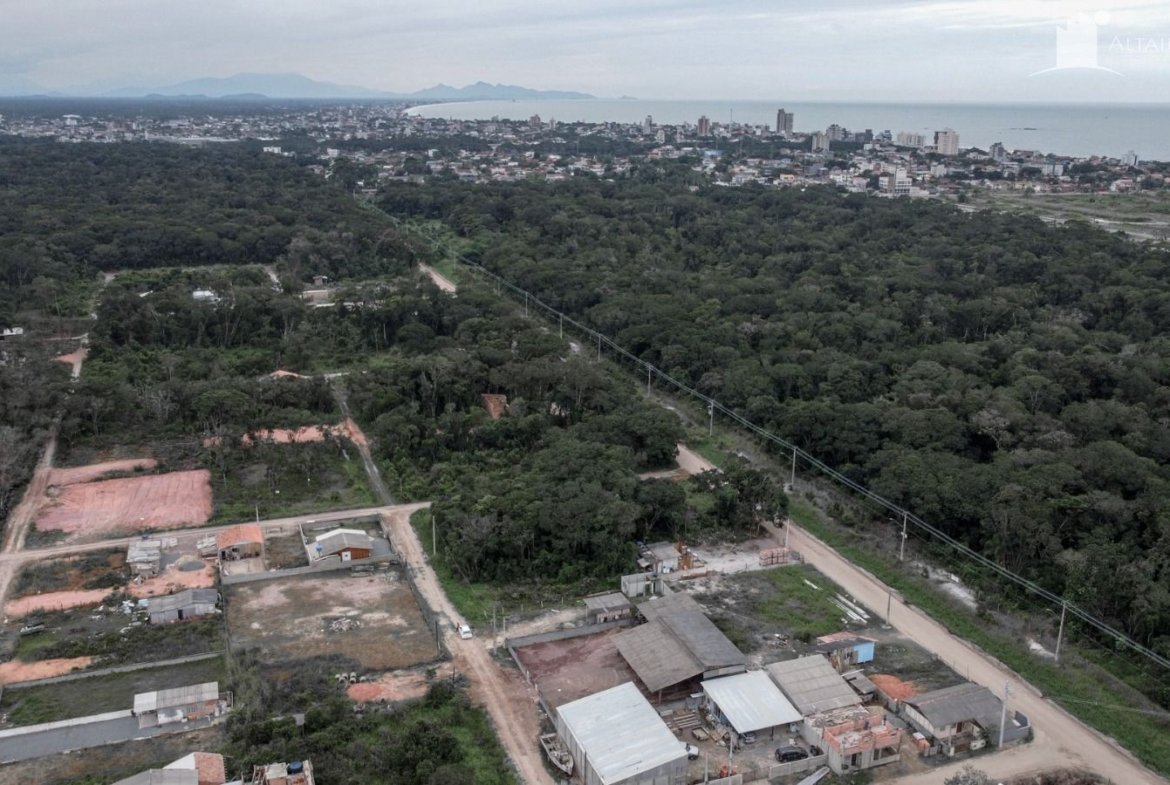 Terreno com 409 metros
