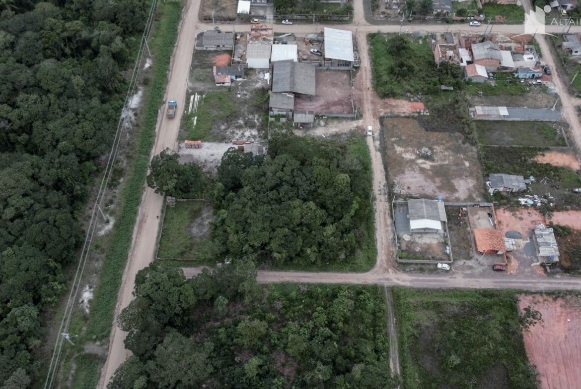 Terreno com 409 metros