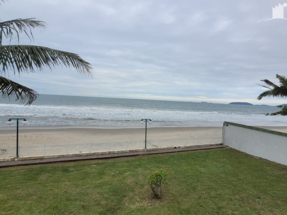 Foto 1 de Casa à Venda em Itapoá SC - Bairro Maresia - Altair Mansur Imóveis