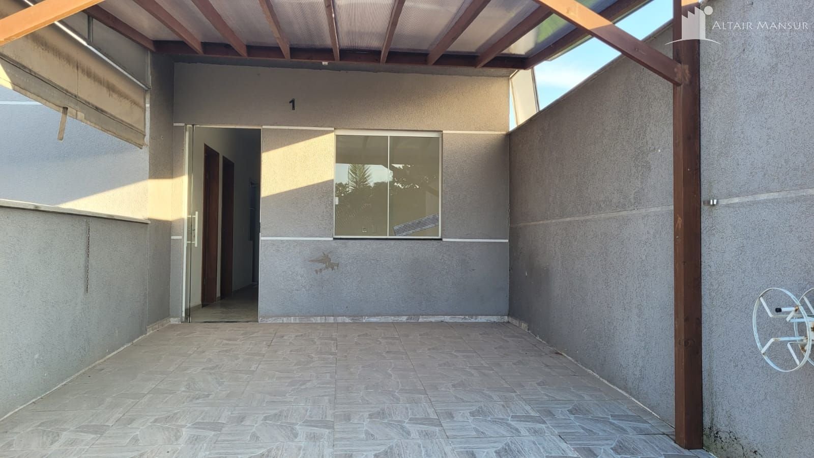 Foto 1 de Casa à Venda em Itapoá SC - Bairro Balneário Brasília - Altair Mansur Imóveis