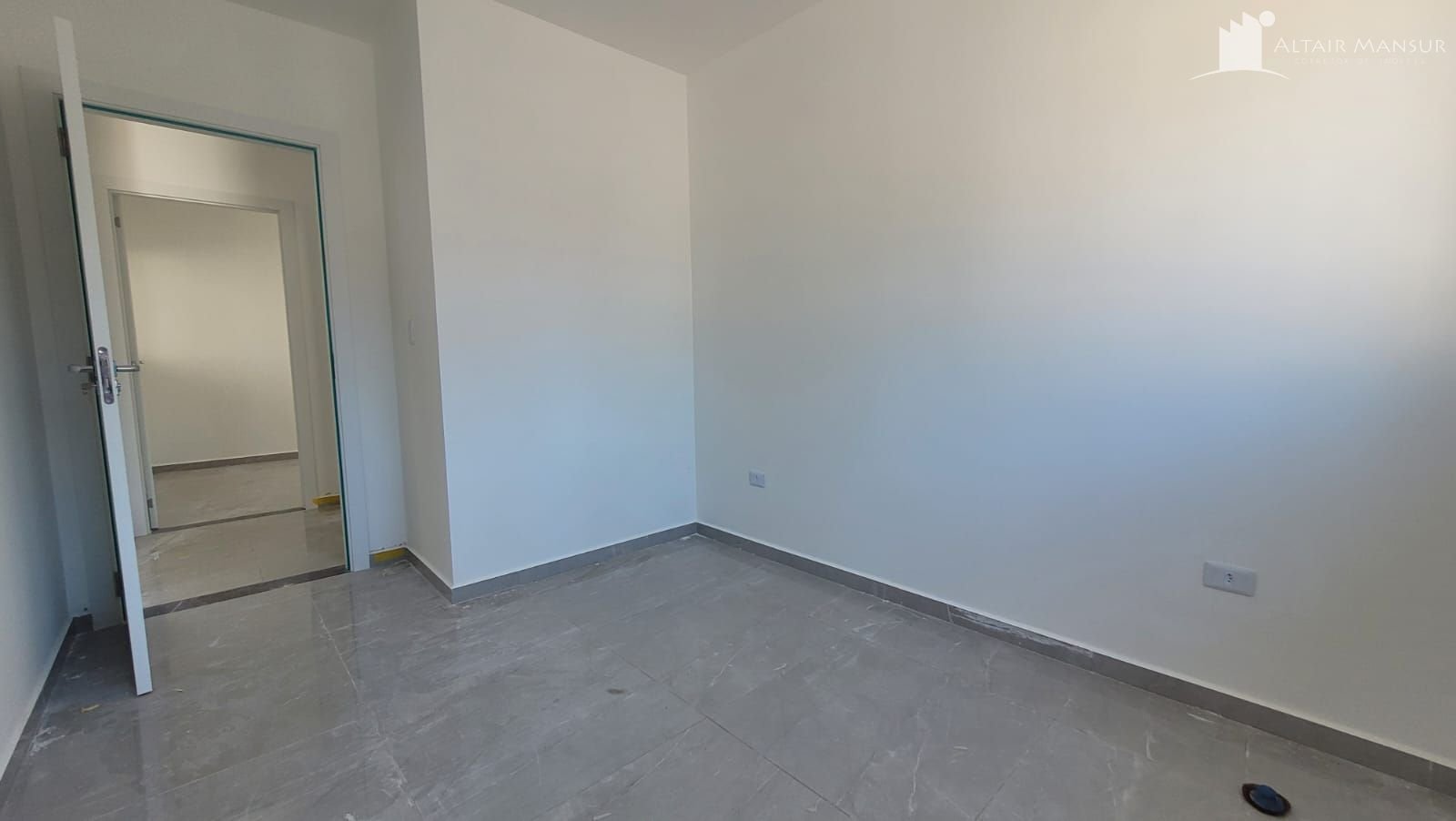 Casa nova com 2 dormitórios