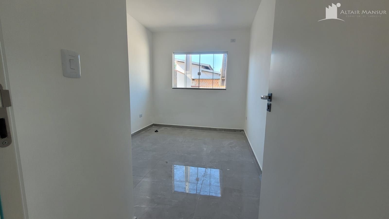 Casa nova com 2 dormitórios