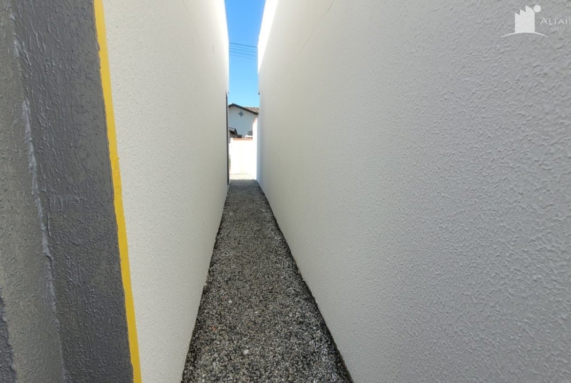 Casa nova com 2 dormitórios