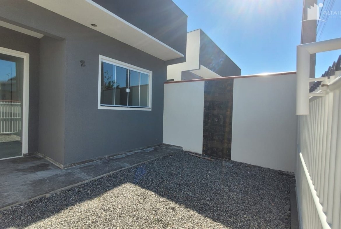 Foto 2 de Casa à Venda em Itapoá SC - Bairro Balneário São José - Altair Mansur Imóveis
