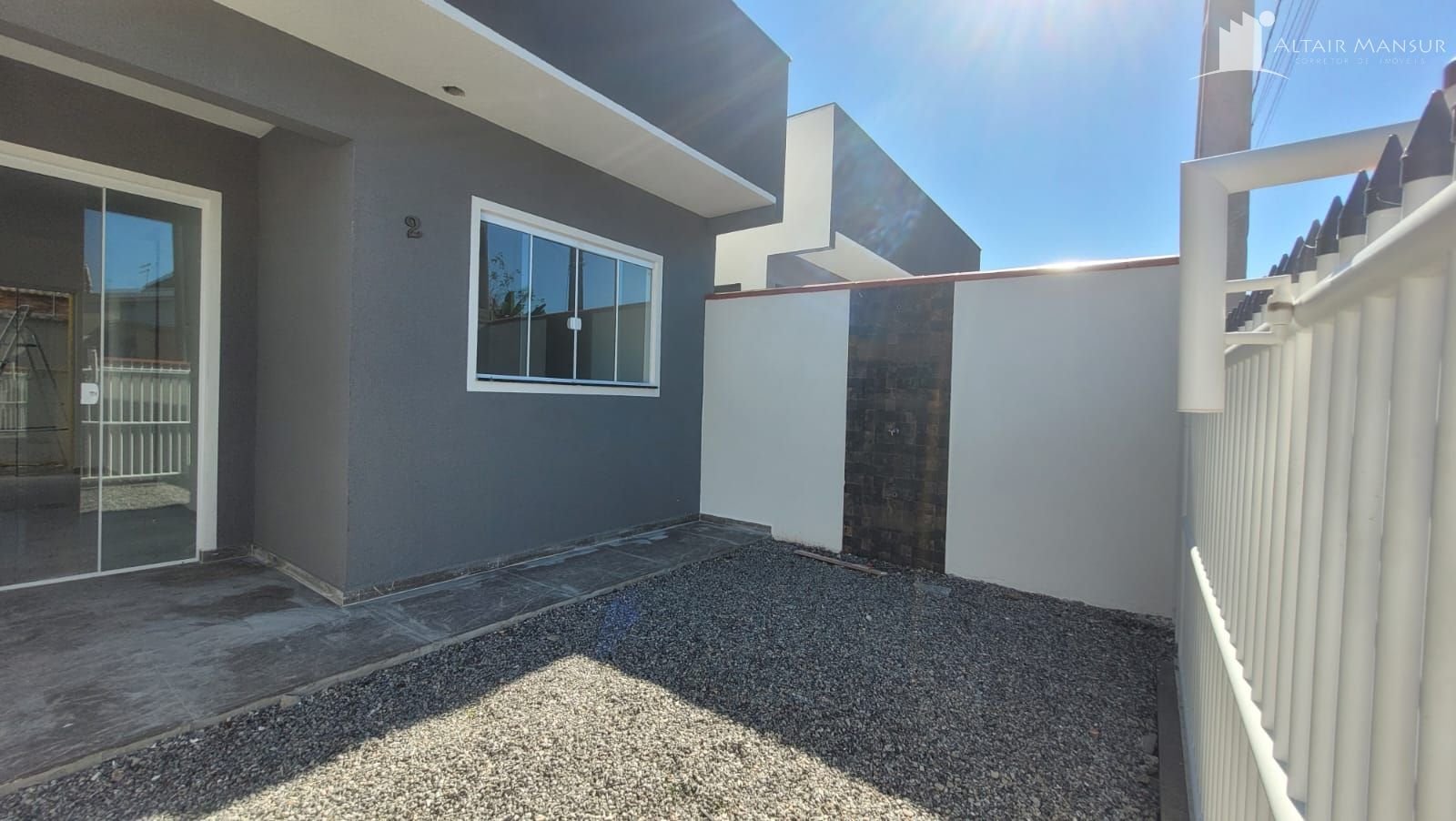 Foto 2 de Casa à Venda em Itapoá SC - Bairro Balneário São José - Altair Mansur Imóveis