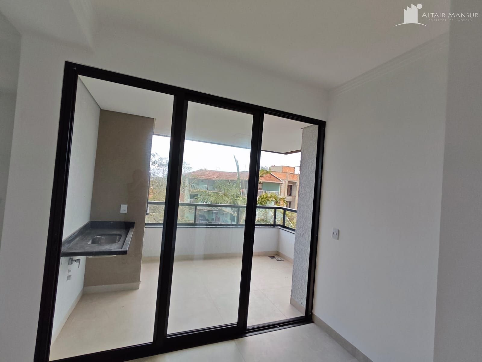 Foto 3 de Apartamento à Venda em Itapoá SC - Bairro Balneário Brasília - Altair Mansur Imóveis